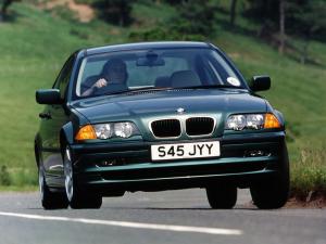 BMW 318i Sedan 1998 года (UK)